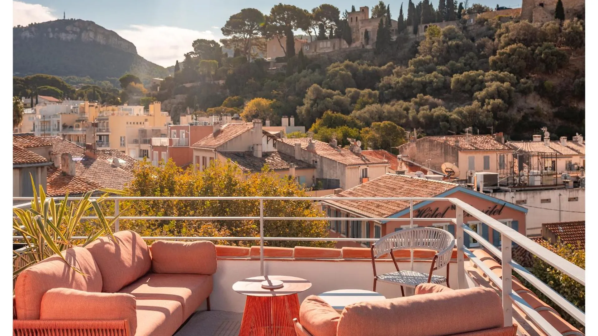 Hotel Liautaud Rooftop Cassis Francie
