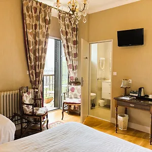 https://logis-hotel-beau-site.midi-pyreneeshotels.com